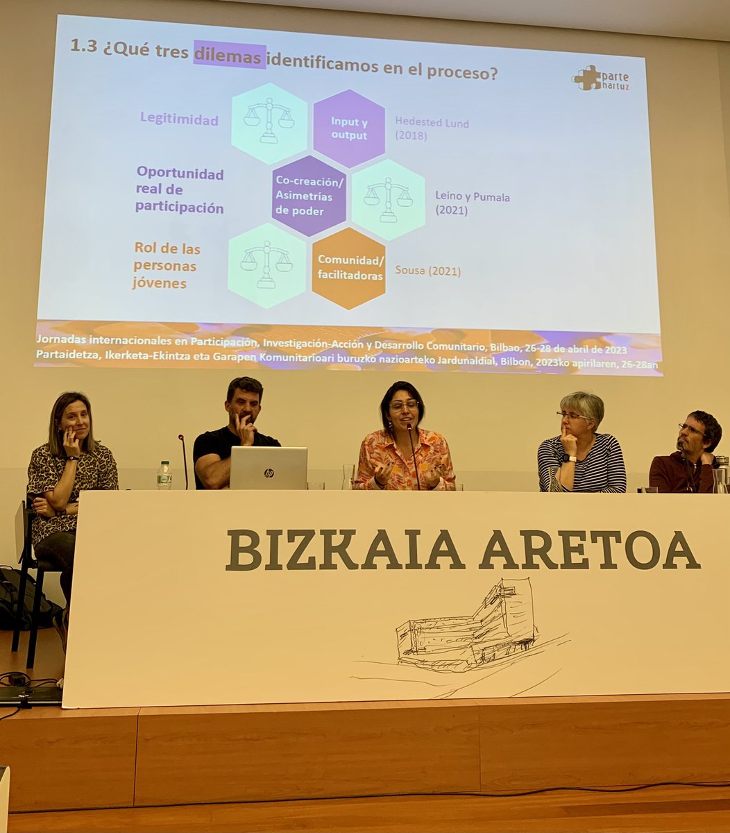 Ikertzaile fazilitadore eta gaztea izatearen dilemez <a href="/orkestra/">Orkestra - IVC</a> #ClaudiaIcaran #Partehartuz2023 #Denokrazia