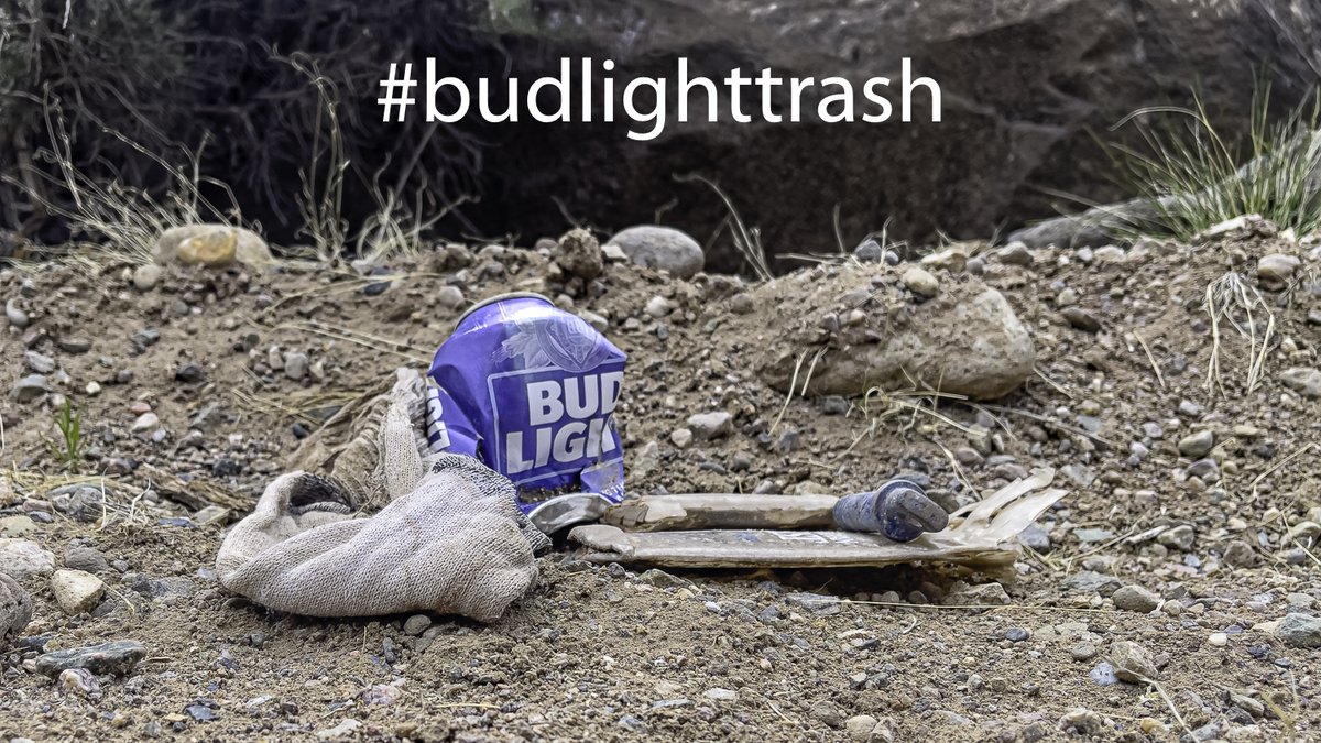 BrittsImages's tweet photo. Meanwhile: Springtime hiking in New Mexico's public lands we find the blue blooms of #budlighttrash https://t.co/C9M8S4ZQhs