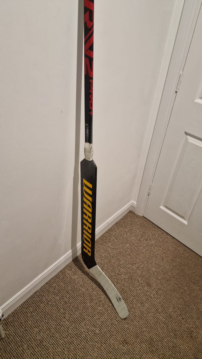 Want to win Beskos used stick from the Playoff Final? 

Every penny raised is going to Dicko to help him with his costs representing Team Ireland in Bratislava in a few weeks. Please help this club LEGEND! 

£2.50 a ticket (2 for a fiver!!) PayPal 

Podcast@kingdomofthegiants.com