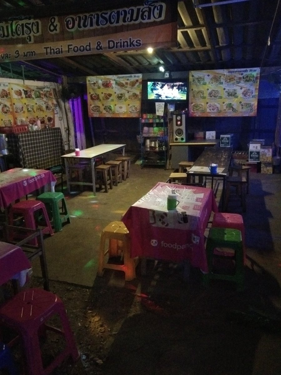 00y0oy's tweet photo. กินข้าวร้านนี้แหละ https://t.co/xkW7Chi7tH
