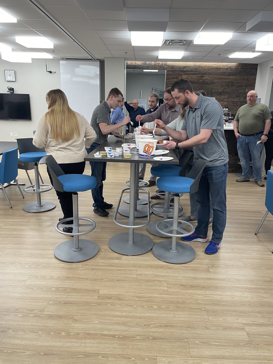 WendelCompanies's tweet photo. Hotdogs and pretzels and walks, oh my! Wendel’s Williamsville office celebrated National Walk @ Lunch Day and National Pretzel Day this week by taking a stroll and enjoying hotdogs and Auntie Anne’s pretzels. 🥨🌭☀
#NWLD #auntieannes #nationalpretzelday https://t.co/6gISCdAc1n