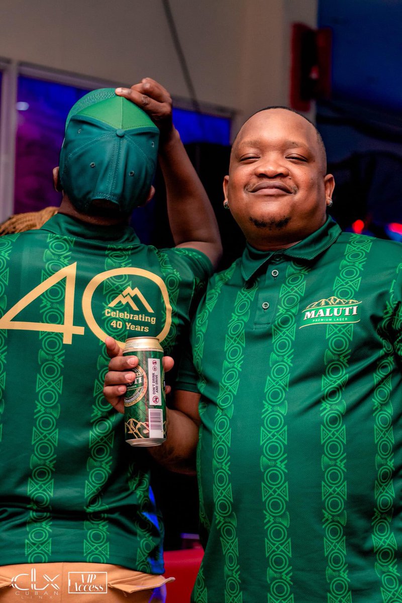 TummieLetsapo's tweet photo. #Lstwitter. Maluti Mountain Brewery with another dope concept. #MalutiFridays๐ฅ๐ฅ #PureBasothoHeart
#DrinkLocalFridays
#justlive https://t.co/85pmg7eLrC