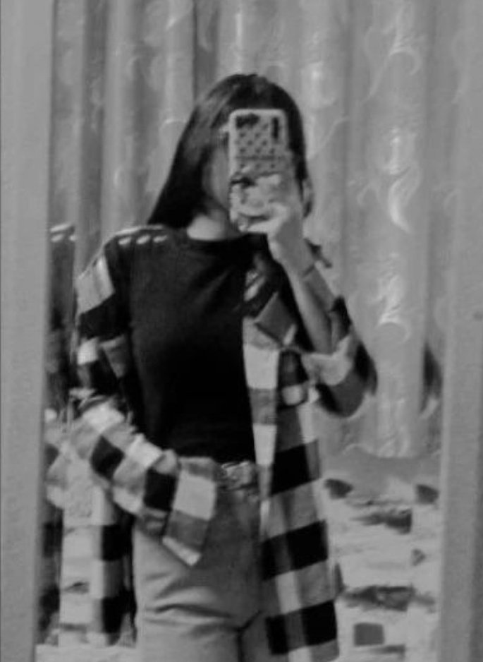 fan_page4gems's tweet photo. I'm 16 and you🙈🙂 https://t.co/WpwrQwC8nS