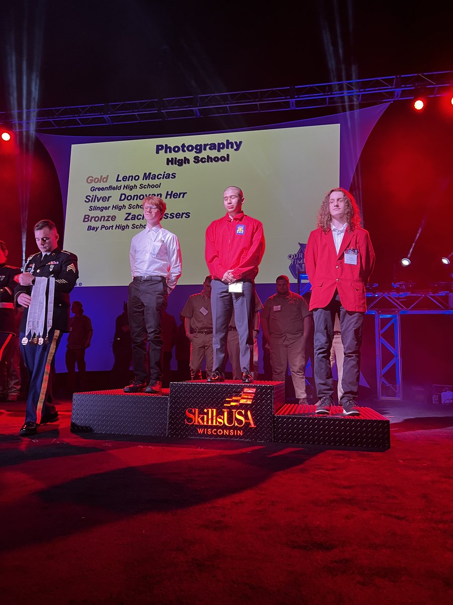 bayporttech's tweet photo. Zach Vissers won Bronze in Photography at the SkillsUSA WI championships in Madison yesterday! @BayPortHS @hssd https://t.co/BTdGFcbDHI