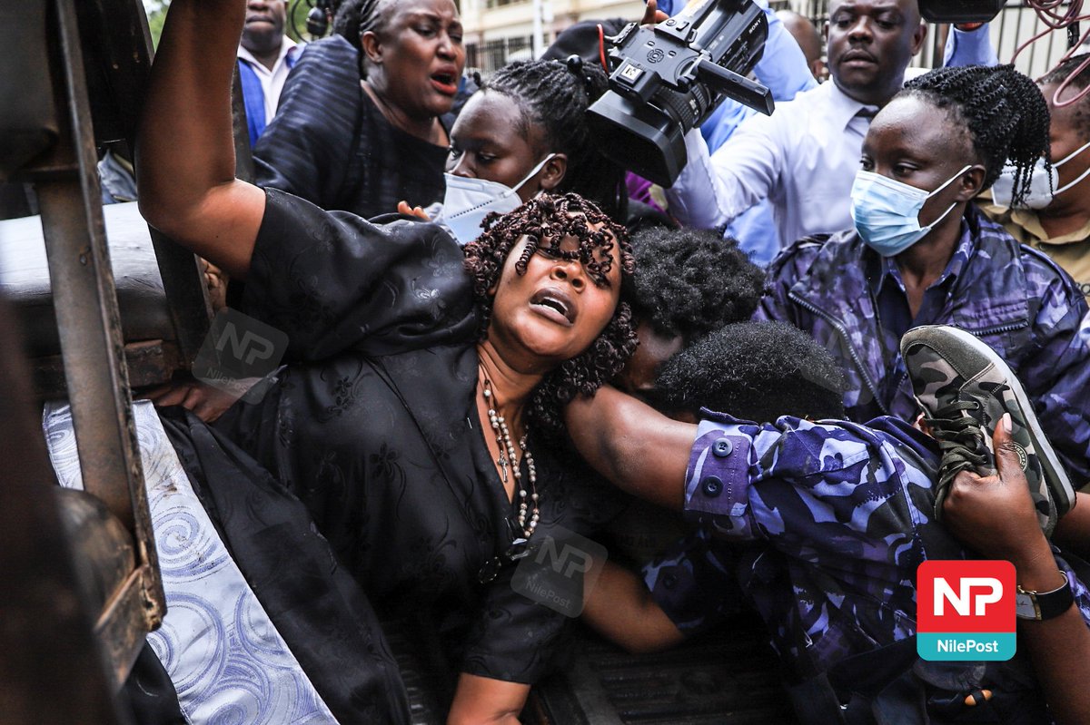 JNambeshe's tweet photo. What is the motive for such high-handed action against female members of @Parliament_Ug who were not in any way engaging in violence but marching peacefully?

If the motive is to strike fear in the hearts of the ordinary citizens by demuhanizing us as their leaders,its a fallacy. https://t.co/h5CGjDApip
