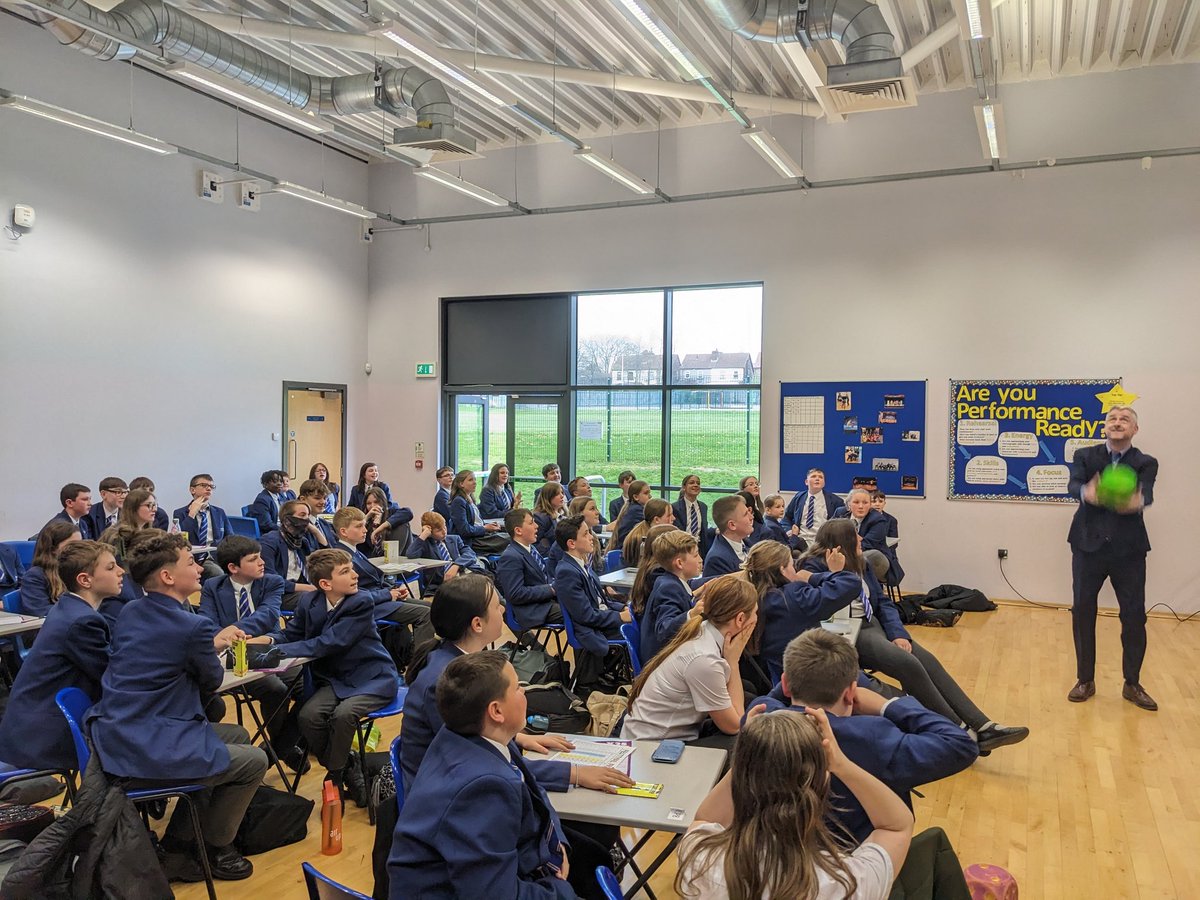 Miss_PerryDNA's tweet photo. A brilliant Y8 Enterprise workshop today from @BrightFuturesX . So great to see our students engaged and enjoying our Enterprise curriculum @nieperacademy #aspire #Endeavour #succeed https://t.co/tr2U8nnyrj