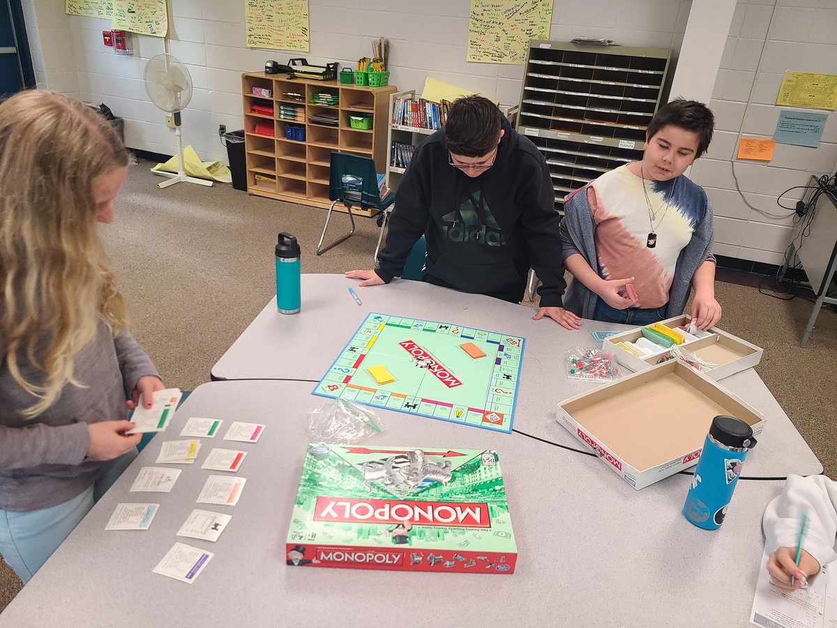 MrsHayesMPS's tweet photo. Board game fun on Take Your Child to Work Day! (Missing half the class 🤣) #wearemillpond @PrincipalMPES https://t.co/flHRrB8Vdc