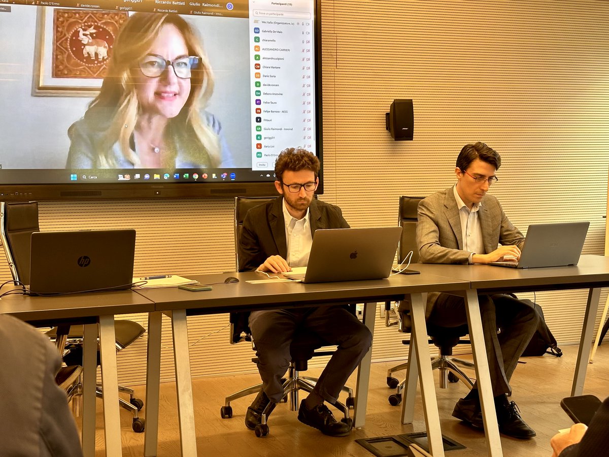 WEC_Italia's tweet photo. Partecipato incontro dei membri dell'Italian Forum of Energy Communities - #IFEC oggi a Milano per discutere i punti di attenzione del decreto Mase sulle #ComunitàEnergetiche. Un confronto eterogeneo e ricco di spunti tra tutti gli attori delle #CER 

👉https://t.co/UeFRuLsfEa https://t.co/beRo4v9Dcz