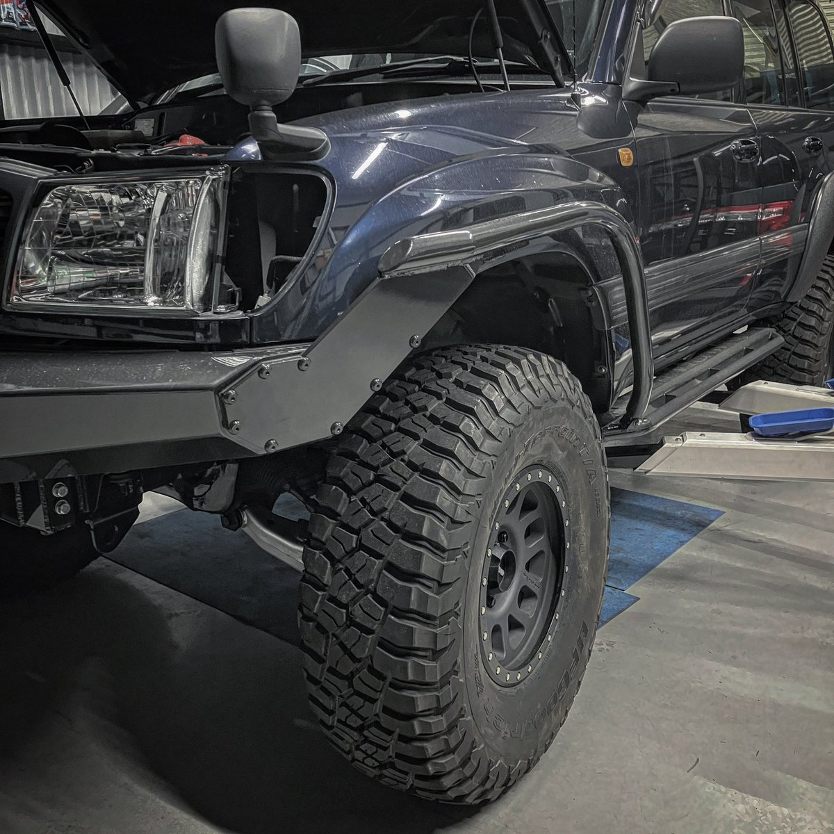 land_works's tweet photo. @land_works 🛠

#landcruiser100

tire
@BFGoodrichTires 
39inch！

wheel
@methodracewheel

#福岡 #四駆 #4WD #4x4 #博多 #ランドクルーザー #landcruiser #太宰府 #サバゲー https://t.co/FhXnyFE8gD