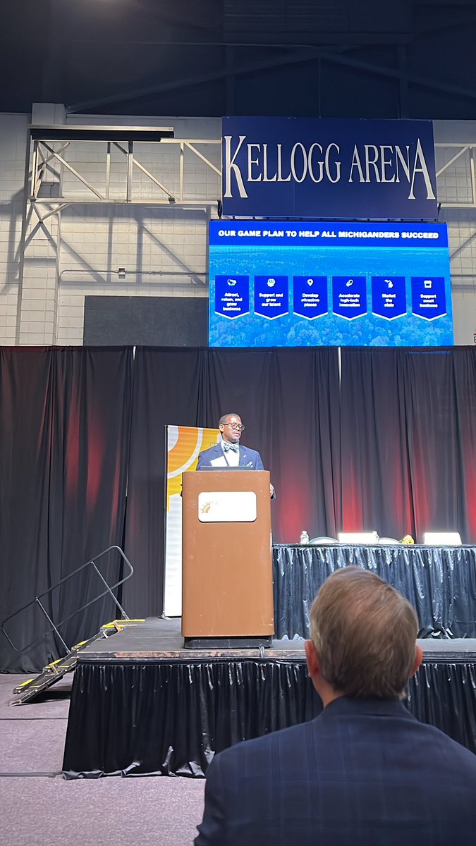 Rebecca Fleury tweet media