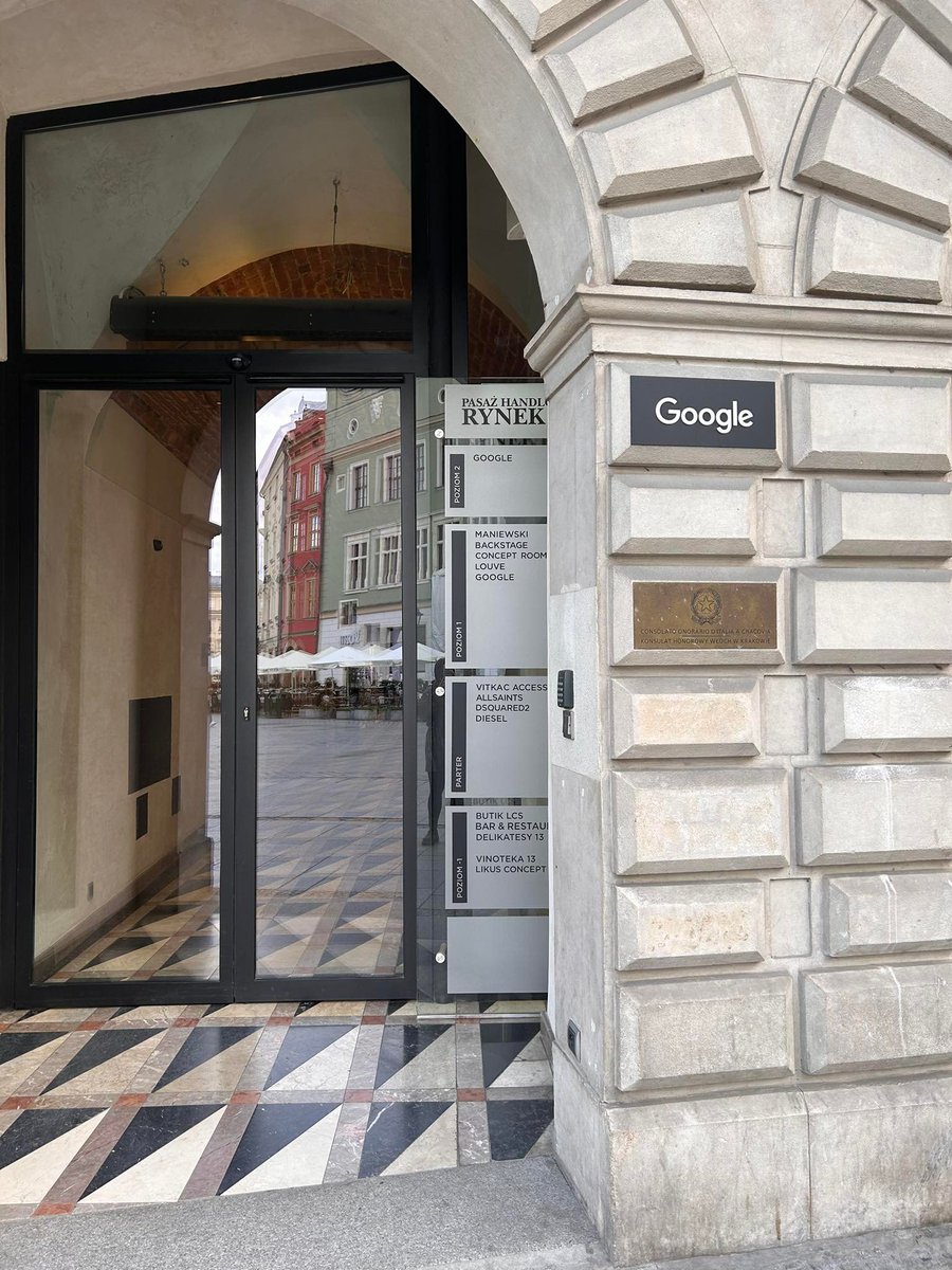 1Strike_io's tweet photo. Yesterday we visited the newest and also the oldest @googleeurope office in Poland -Kraków.

We took part in the Google Cloud Startup Summit, we met some interesting people  and we have gathered some valuable tips and feedback from experts.

#startup #growth #business #cybersec https://t.co/lkJH9MPVEi