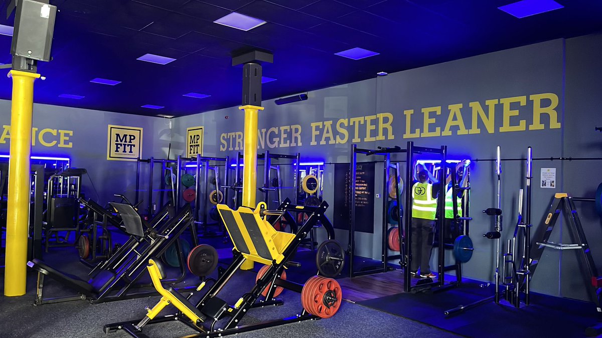 OwenElec's tweet photo. Finished a lovely little LED project at MP Fit in Birstall this week, really happy with the end result ๐ก #birstall #LED #gym #mpfit https://t.co/yhC9oNBRzu