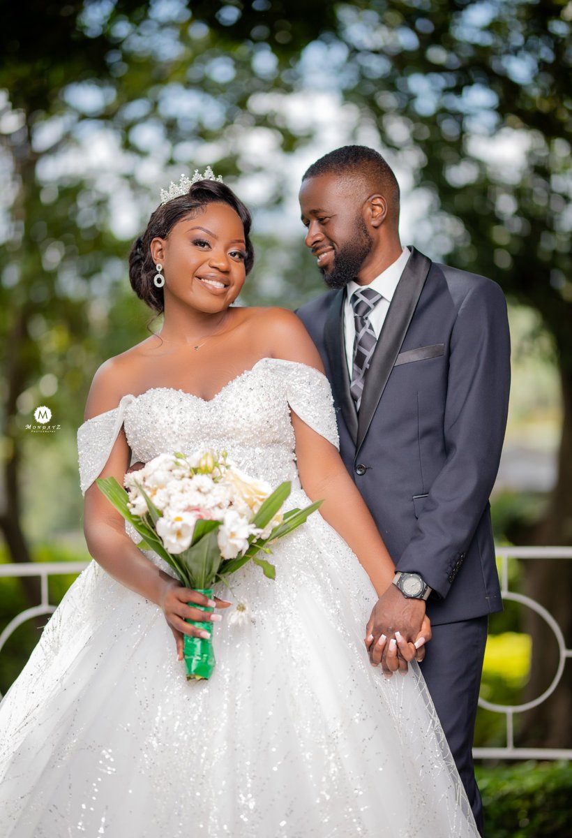 Your Avon Plug tweet media