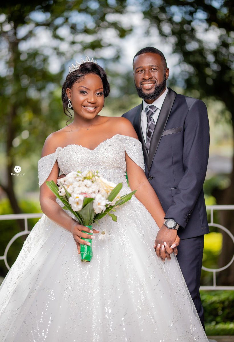 Your Avon Plug tweet media