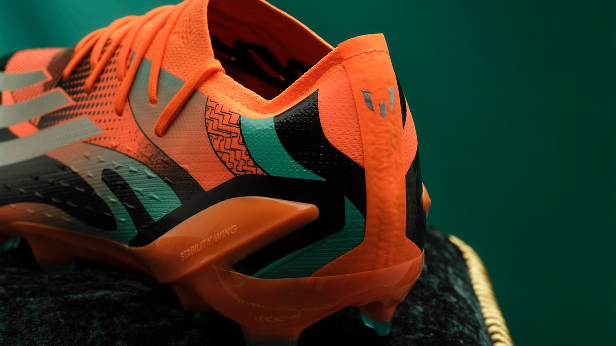 sc24dotcom's tweet photo. 🔟 @adidasfootball 🔟

Lionel Messi präsentiert seinen neusten Signature Boot: den @adidas X Speedportal Messi.1 im L10NEL M35SI Pack. 🙌🏻 Werde zum Star und shoppe dieselben Schuhe, die La Pulga selbst trägt! 🏎 Jetzt bei uns im Shop entdecken. ▶ https://t.co/HbSCVx5Ow1

#SC24 https://t.co/D3tLRENkpU