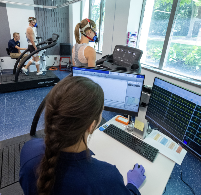 The Michigan Performance Research Lab is hiring! We are looking for a full-time Research Specialist to assist with sports science-related and athlete performance-based research studies. Apply now ⬇️ (Retweets and shares appreciated!) careers.umich.edu/job_detail/233…