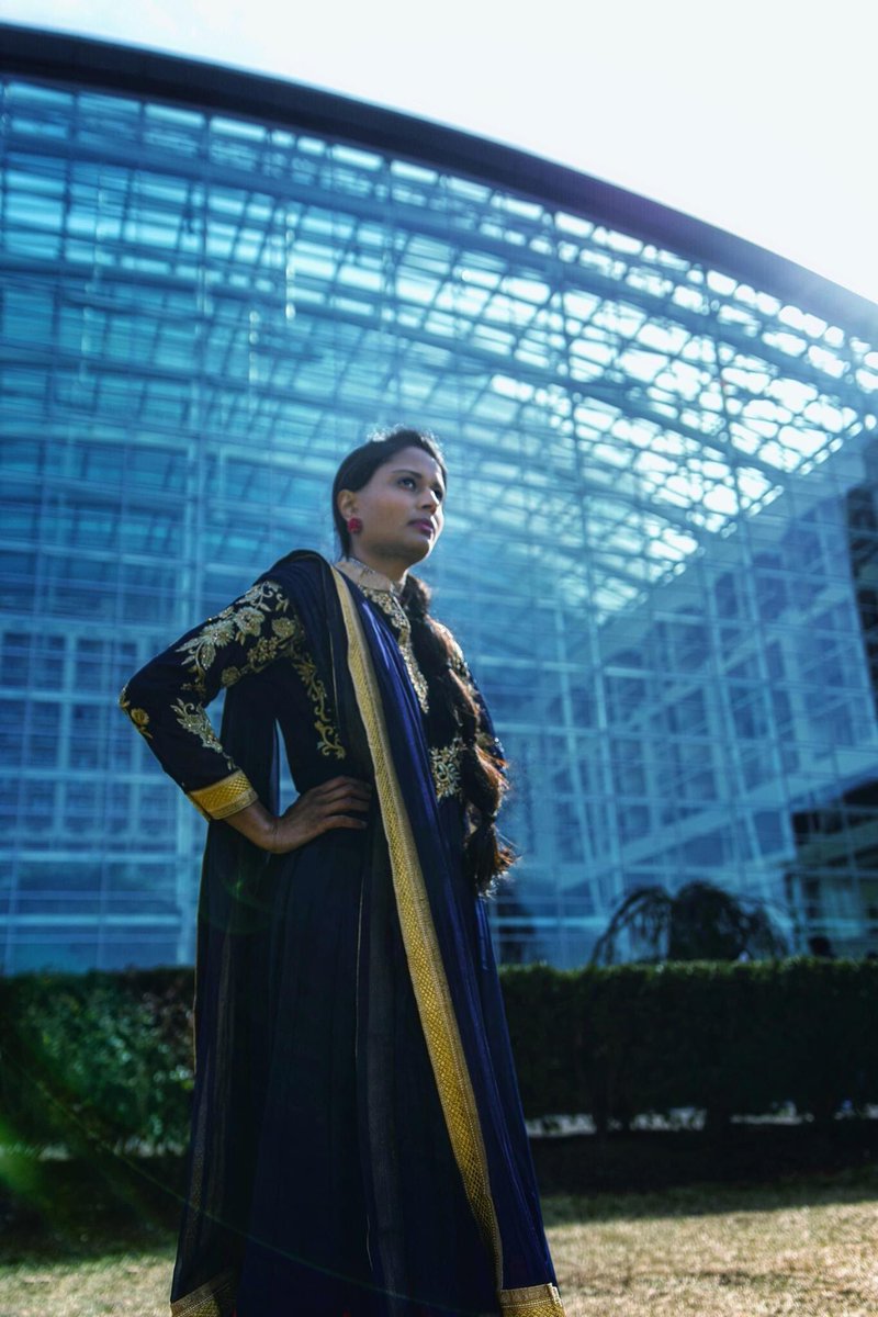 “Never listen to what people say. Just watch what they do.” -Chrisjen A.

This is a throwback to some of my favorite Avasarala photos!

🌏📸: casphotography66  (on IG) and edits by me
🌎Anarkali suit: Purchased
🌎Jewelry: Modified/created

#ScreamingFirehawks #TheExpanse #Cosplay