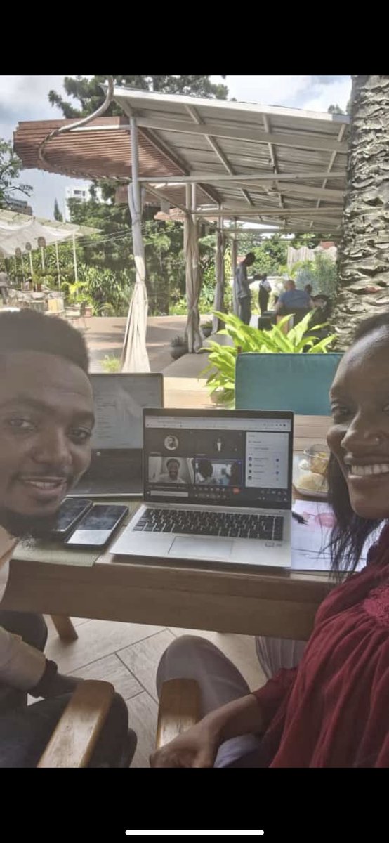 En réunion avec  @felixmaroy de #Bukavu, DG de la start-up <a href="/fyatucard/">fyatu</a> -spécialisation dans l'émission et la distribution de solutions de paiement virtuels et physiques et <a href="/LaTech243/">LaTech243</a> pour lancement d’une formation (gratuite) sur les outils business de #Meta en #RDC 🇨🇩❤️🔥