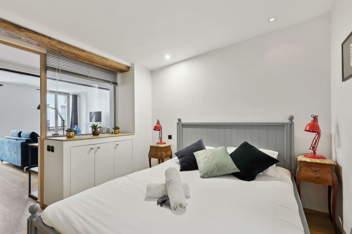 TheUpperKey's tweet photo. Feel like home in #Paris!π
Experience the quaint and comfortable side of Paris in our newly managed flat! As you step inside, you'll be greeted by its warm and inviting ambiance.
#UpperKey #UpperKeyParis #UpperKeyProperties #FurnishedRental #stayinstyle #AirbnbConcierge https://t.co/X4gobS8Pyo