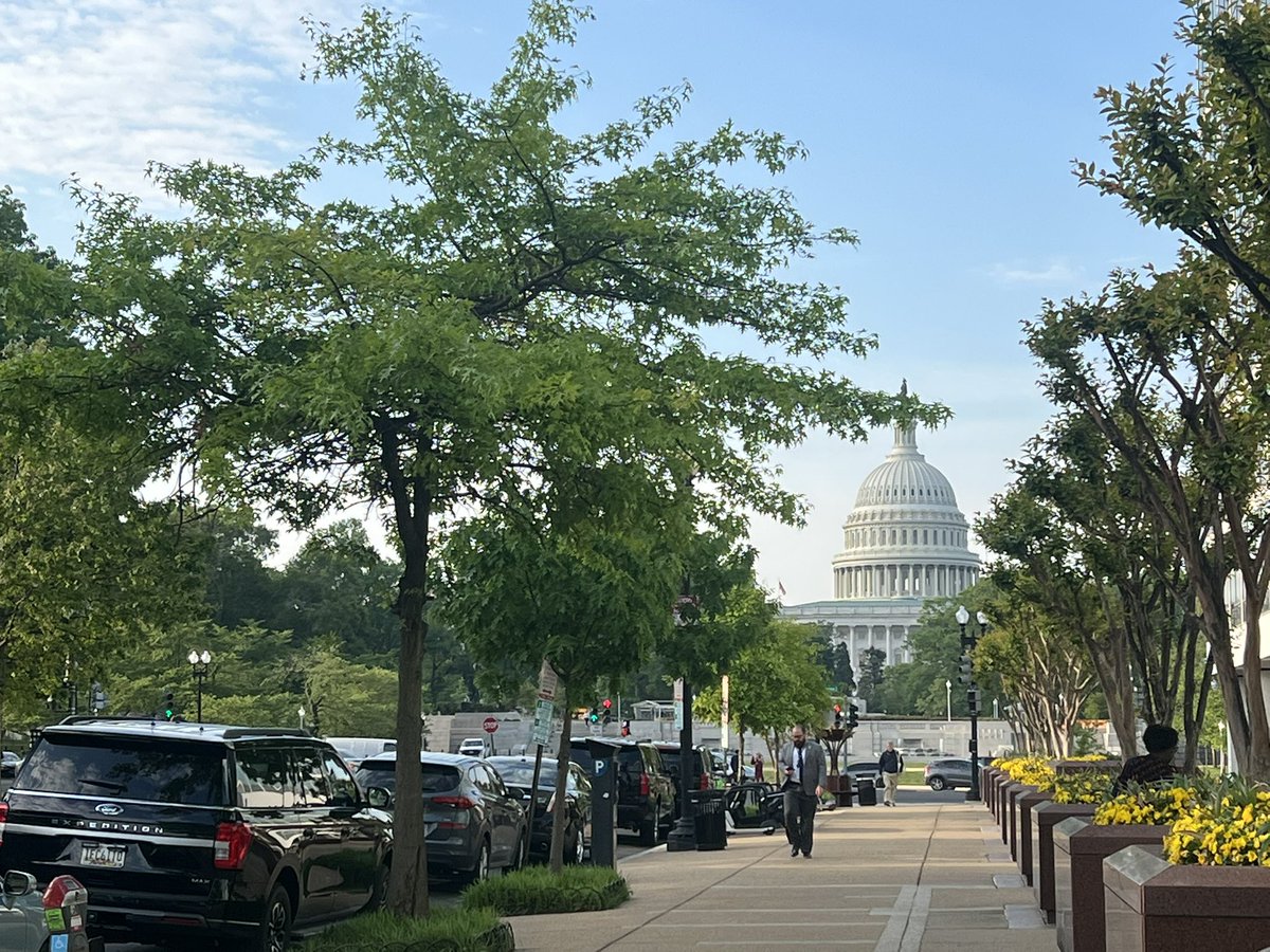 annahultberg's tweet photo. Today I’m in DC participating in the @LocalFoodSafety @NFUDC national steering committee. Farmers Union gathered food safety professionals from across the country to discuss how to make sure  #FSMA and #GAPs educational materials work for small, diverse and underserved farms 🥕 https://t.co/z3GEShbLq9