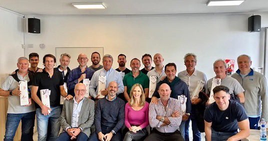 asarcob's tweet photo. 17, 18 y 19 de Abril |, Paraná
Encuentro Anual con el objetivo de definir los Objetivos del Año y  las Comisiones de Trabajo.
El último día, visitamos la empresa Geller Abogados, miembro de la Cámara y referente de la industria de la Cobranza en Argentina. https://t.co/QKRM2uLcNE