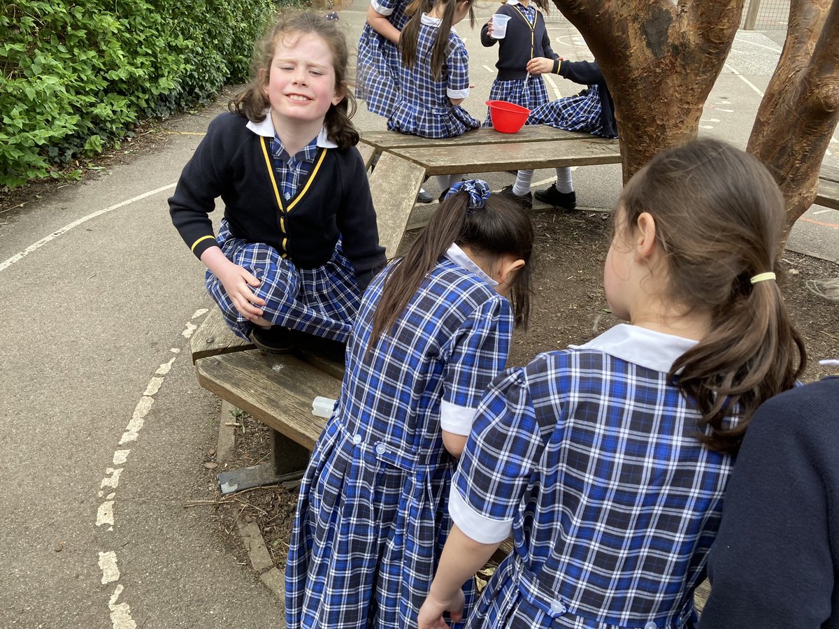 Year3BHillGirls's tweet photo. Year 3 had a great practical maths lesson, learning about capacity and volume #maths #outdoorlearning #year3maths https://t.co/dFKodvnQ5A