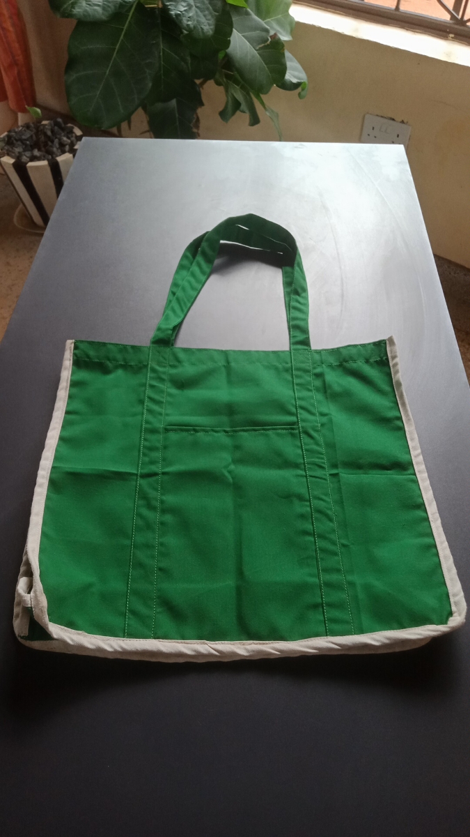 LablFashionKe's tweet photo. As a brand that is focused on sustainability, we always champion for conscious consumerism for positive environmental impact🌍
Meet the Rakhasi tote, that is reusable ♻️reducing impact on the environment by replacing plastic bags.
#regenerativeclothing #sustainability #zerowas https://t.co/vK1Vw2ab01