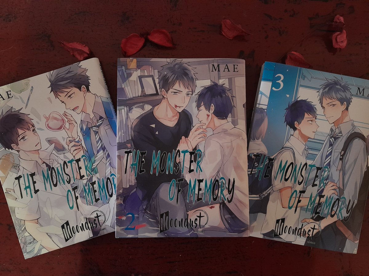 MoondustEdi's tweet photo. BL sobrenatural de 3 tomitos y serie cerrada, con un dibujo precioso y una historia diferente que te hará aflorar infinidad de sensaciones y emociones. 

¿A qué estás esperando para darle una oportunidad?🥰💜

#Themonsterofmemory https://t.co/uL14R8jKw8