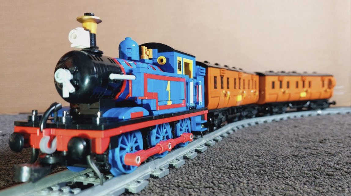 Todays model is a wonderful Lego model of Thomas! Made by @/KumataJDG