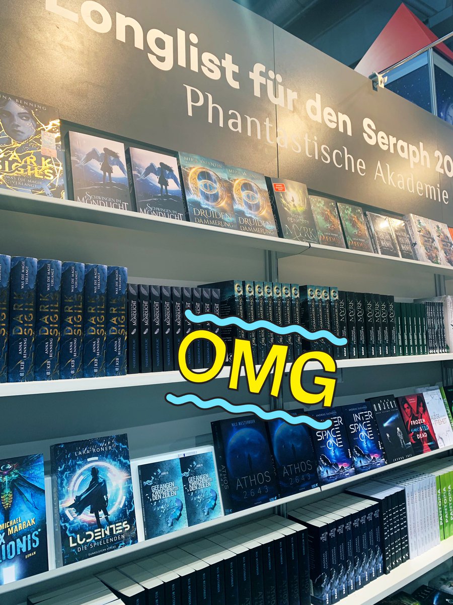 ypical_writer's tweet image. Bald ist es soweit! Wem haltet ihr die Daumen? Verdient haben es alle und ich werde jetzt meine Atemübungen machen. Extra ein Kuchen im Ofen! Und ich hab nicht mal Geburtstag 😊
(Fotocredit: Ilka Mella) 💜😍
#JuneIsDebut