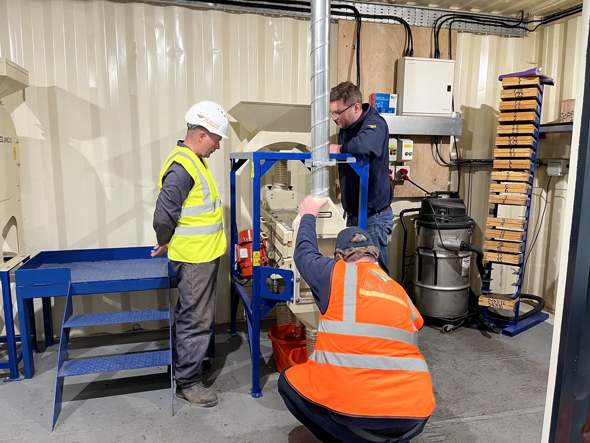 McArthur_Agri's tweet image. Cleaning, grading and dehulling trials on organic Emmer this week as part of our grain processing open day. This trial used our JK Machinery JCC 03 VibroCompact cleaner and JHC 03 Compact Dehuller. #organic #organicgrain #addingvalue ow.ly/zsvQ50NRO79