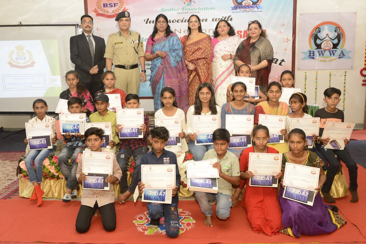 BSF_Gujarat's tweet photo. On 27/04/2023, #BWWA @BSF_Gujarat in collaboration with #SmilesFoundation distributed tablets with e-learning facilities to underprivileged children of border villages of Banaskantha, Patan &amp; Kutch Distt. of Gujarat, as well as wards of Veeranganas &amp; serving personnel of BSF. https://t.co/xrdftGX2IH