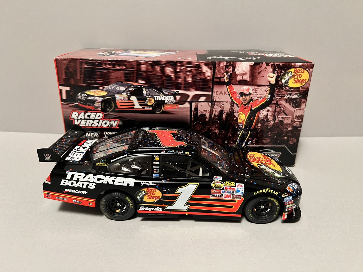 DaveRichNascar's tweet photo. Throwback to Dover Speedway 2007 Martin Truex Jr Bass Pro Shops Chevy Impala SS First Cup Series Win Diecast. MTJ dominated the race leading 216 laps and winning by 7 seconds.He has 31 Cup wins and won the Cup Championship in 2017
#NASCAR #2017Champ
#Chevyteam🏁🏆 https://t.co/5BPzCy9YZV