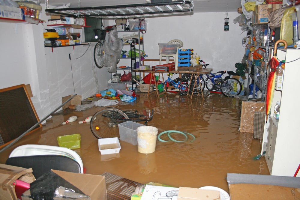 addison_dwayne's tweet photo. If you're not a licensed plumber , or licensed electrician it would be wise to call a professional one before trying to fix the problem. You could make things worse and your insurance premium could go up as a result. https://t.co/jbMzoJHcga