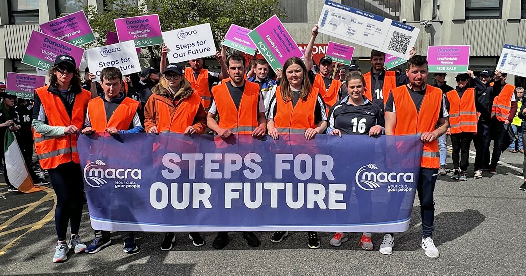 Macra farmers make 79km trek to demand a future in rural Ireland - donegaldaily.com/?p=487692
