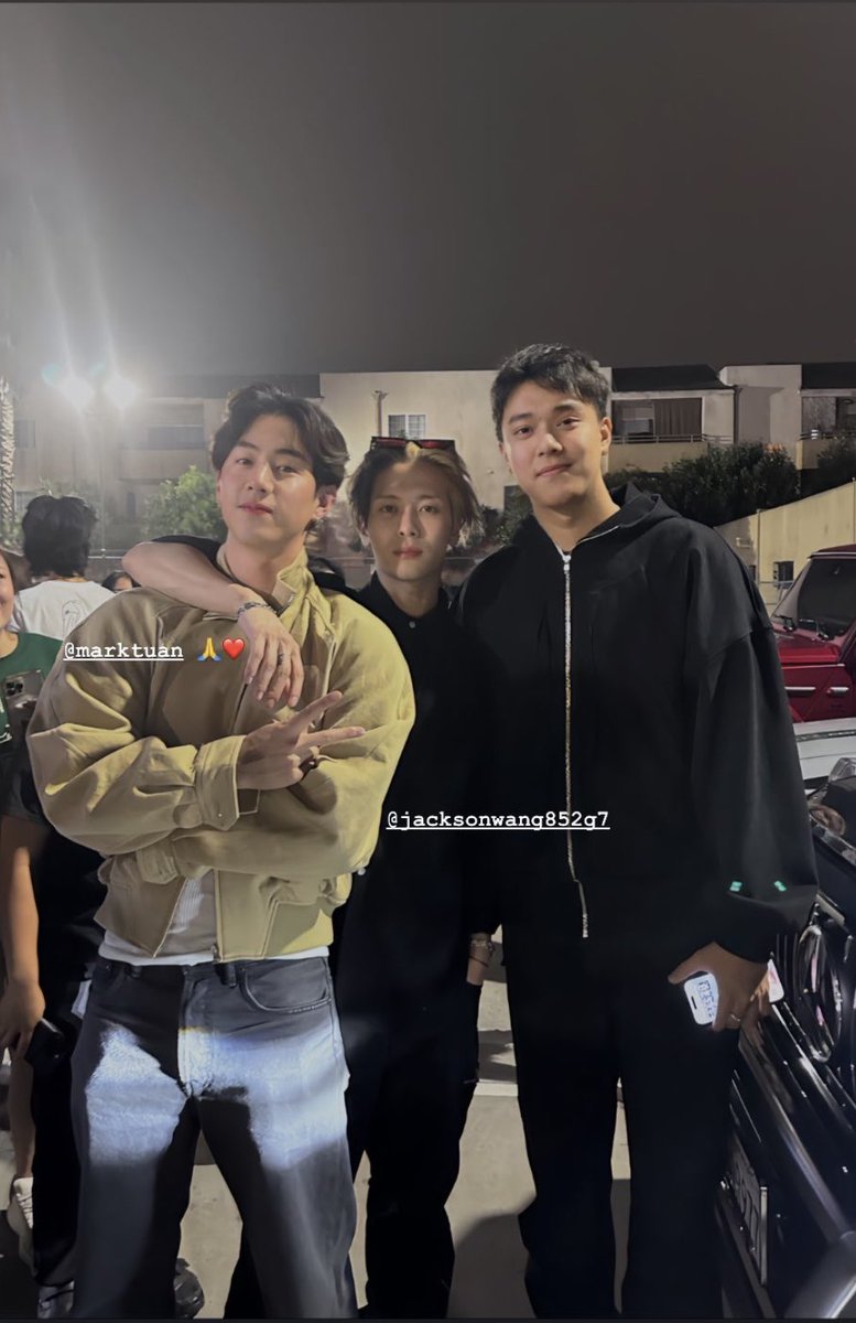XClllA's tweet photo. เอ็นดูมาร์คกะแจ็คอะ🥹มาร์คแก้มป่องอุ้มลุ้มเลอ ตัวใหญ่ขึ้น 🤣 แจ็คก็ตัวน้อยนุง🤣 รักๆๆๆๆ🤣#marksonforever #markson #marktuan #jacksonwang https://t.co/qf0GOEJ4xw