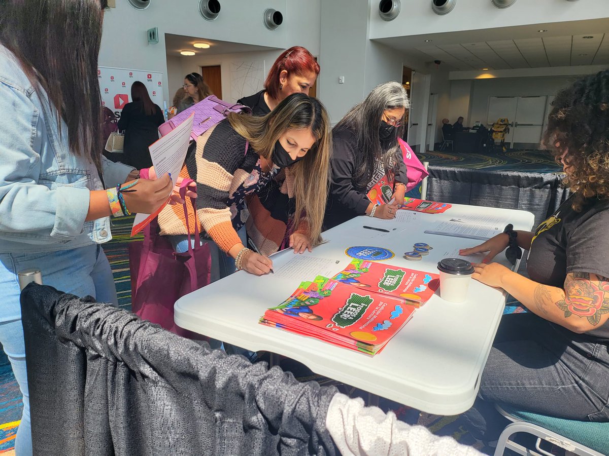 TodosLeerPR's tweet photo. La Coalición Multisectorial por la Lectura ¡Todos a leer! dijo presente en la Cumbre de la Niñez Temprana de ACUDEN y @SomosFamiliaPR. Seguimos trabajando para lograr que nuestros niños en los niveles K-3 puedan leer a su nivel de grado. https://t.co/FSSPun0kWi