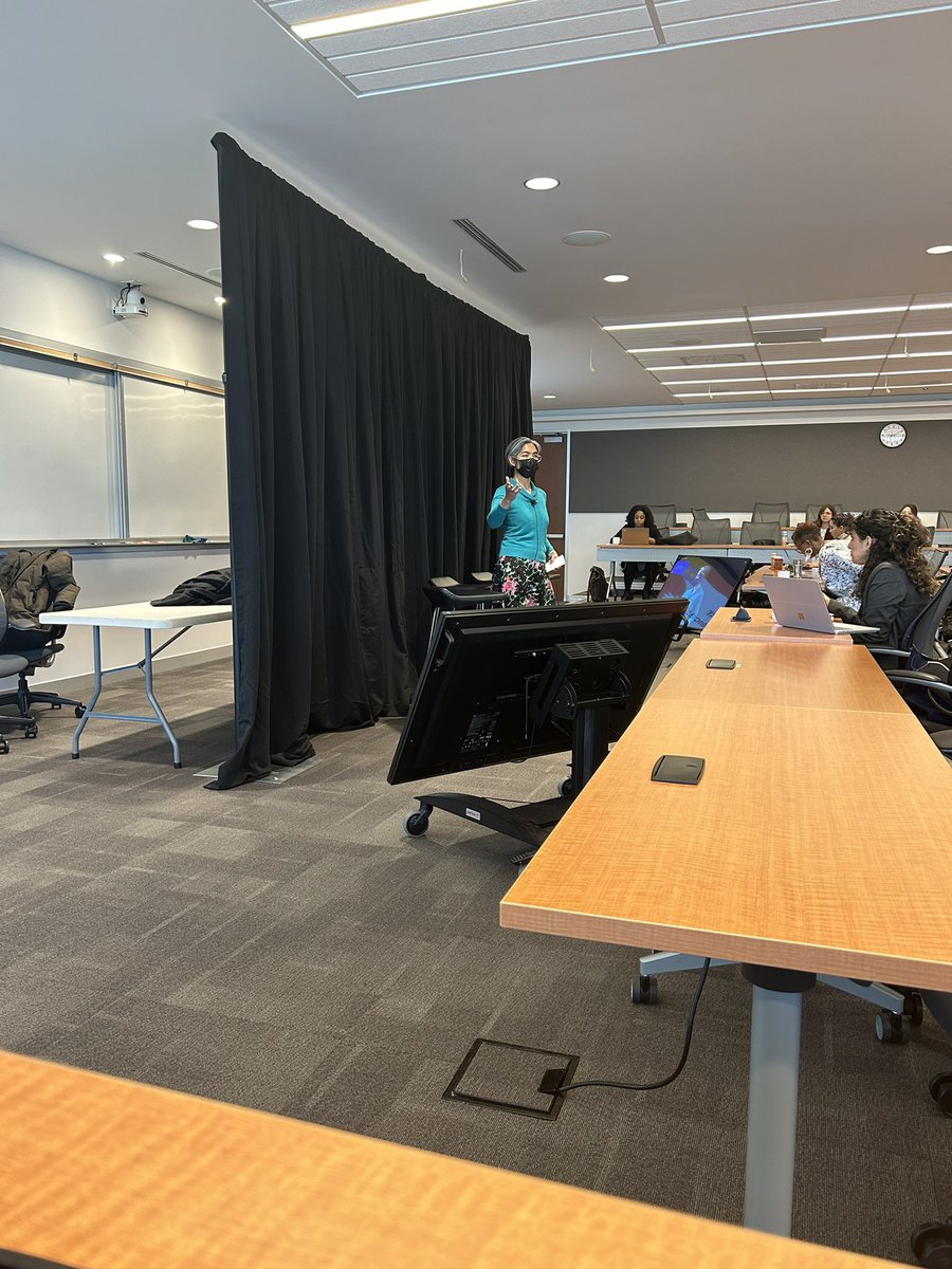 TWDS first workshop of day 2! Making a Mid-Career Switch into Data Science: Tips for Success