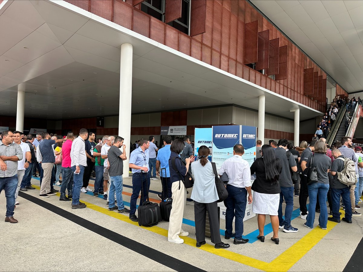3GTruckTrailer's tweet image. The 3G Team is visiting the Automec Expo in📍São Paulo Brazil.
Great turnout for this event, We look forward to speaking with you if you are here 😁 
-
3gttp.com

#Automec2023 #truckparts #trailerparts #AutomecExpo #SãoPaulo #3GTeam #AutomotiveIndustry