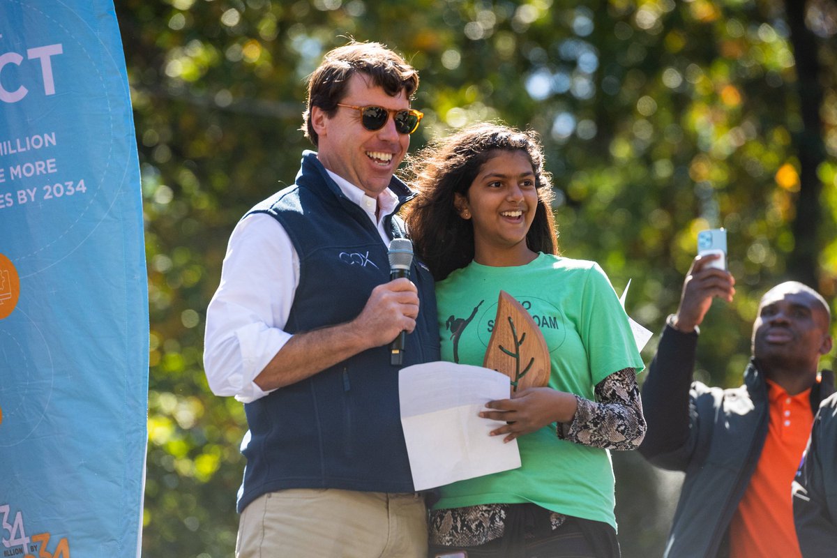 For National Student Leadership Week, we're highlighting the impactful work of Madhvi Chittoor, a tireless conservation advocate working to protect our ecosystem from plastic pollution. In 2022, we honored Chittoor as a #CoxConserves Hero. #NSLW2023 #PurposeAtCox #Cox34by34