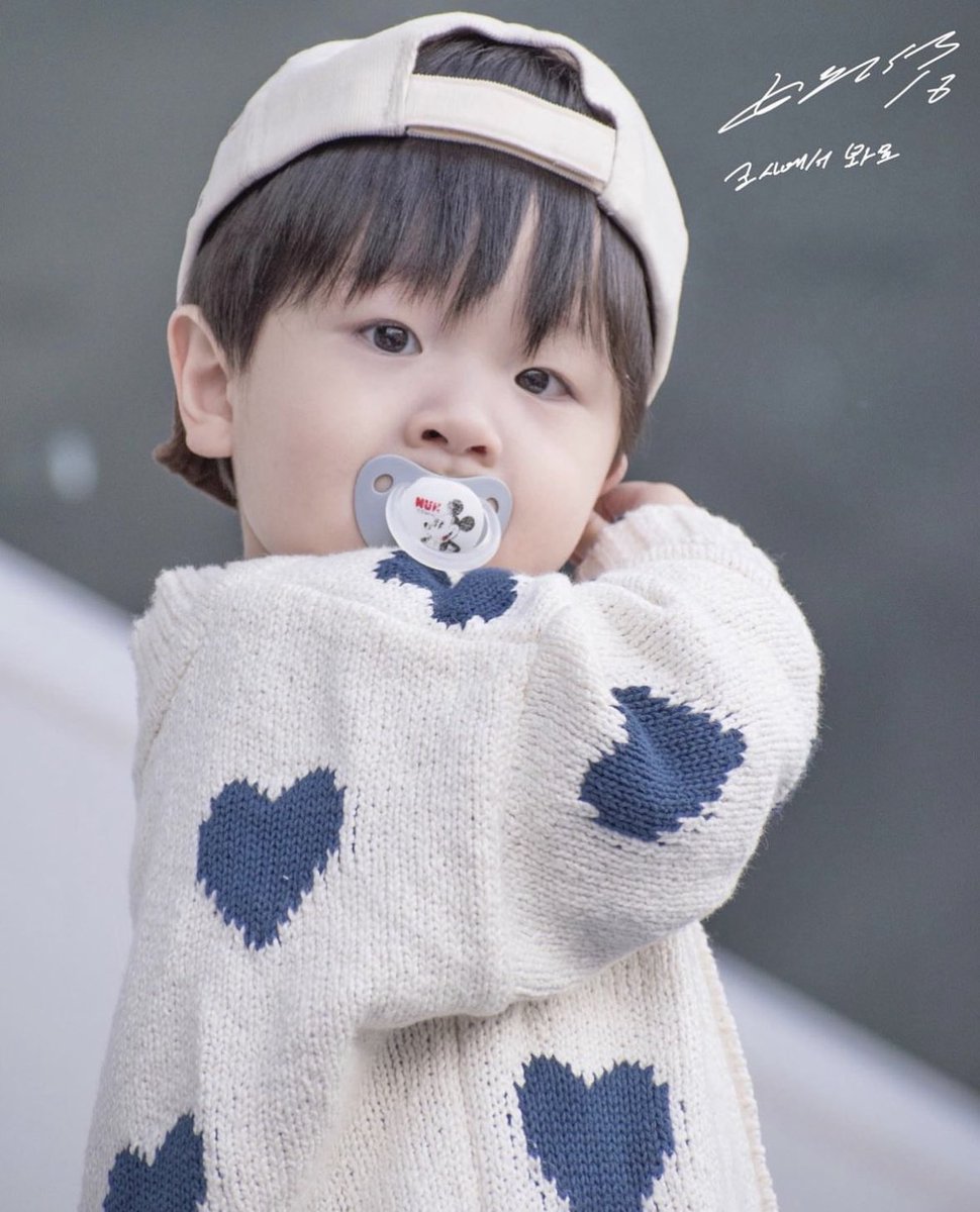 말랑몰랑하준아...🥹🥹🥹🥹