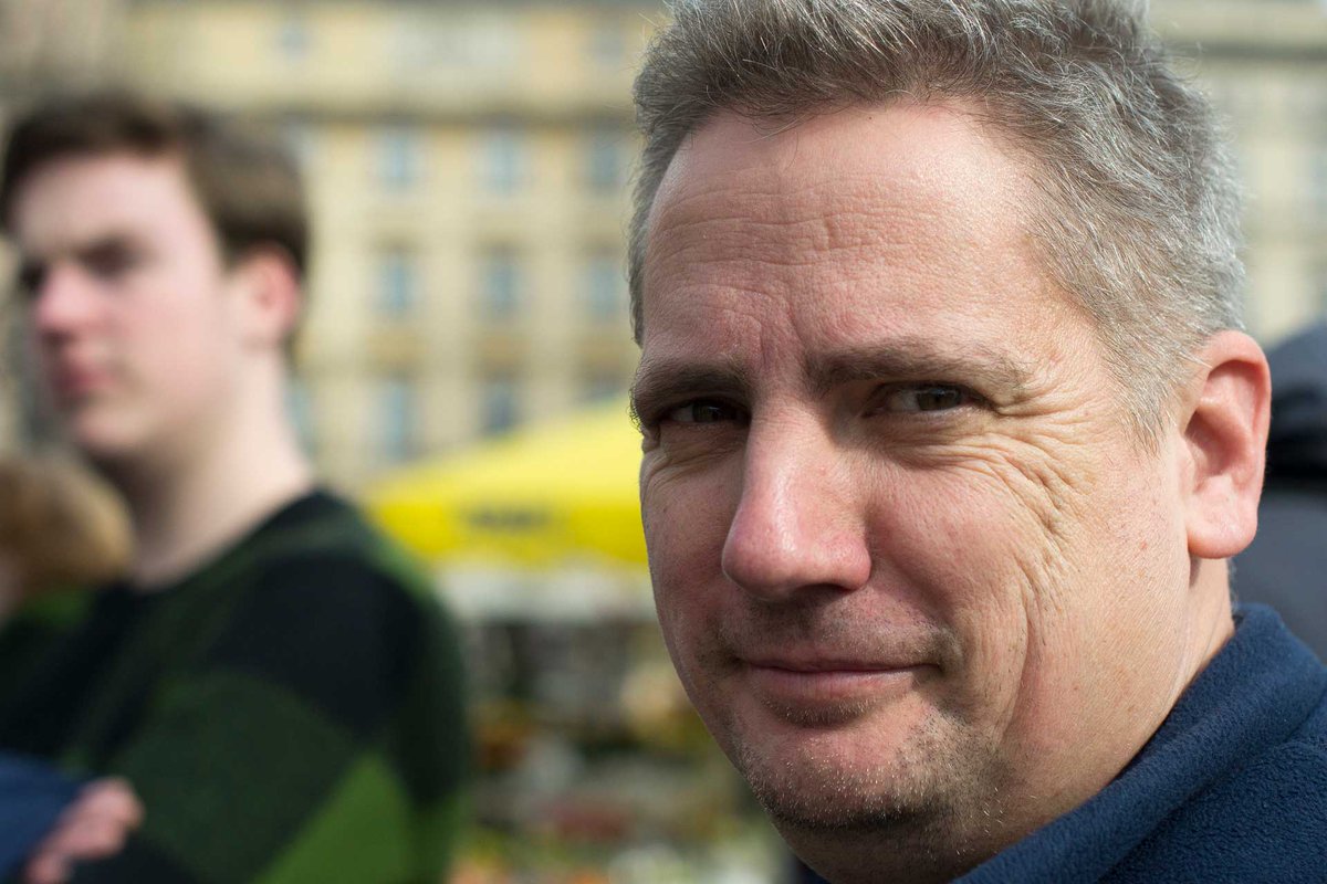 Frank van Dijk is een ras-Eindhovenaar en een geboren verteller. De secretaris van de Stichting 18 september is onze gast op 12 mei - mailchi.mp/93b48ab01c15/j…