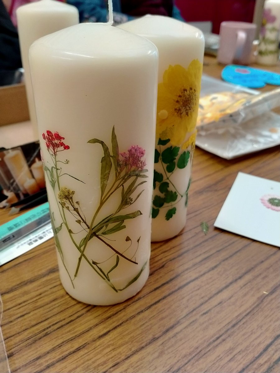 RisingMoments's tweet photo. Today's crafts, from today's well-being group.. amazing concentration, plus a family learning card making to help with distraction and something to enjoy together.
Plus yummy lunch
And flower candle craft, 💜 https://t.co/HZKOg2c4gX