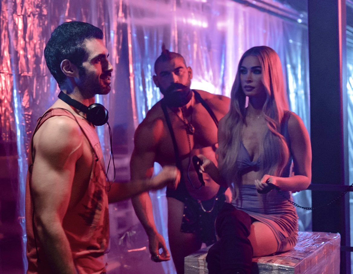 TomDeNucci's tweet photo. Directing @meganfox on the set of JOHNNY &amp; CLYDE! Streaming worldwide on May 5th! 💜💀 https://t.co/o1RciUq6MX