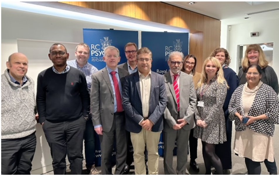 SarahHolmesRCP's tweet photo. Today marked a first for the RCPsych. Our first ever CESR Evaluation Panel. Hugely grateful to our Evaluators for their dedication. Many excellent applications evaluated today. 
We are always actively looking to expand our CESR Community, so do get in touch... https://t.co/CkhEdxVtHI