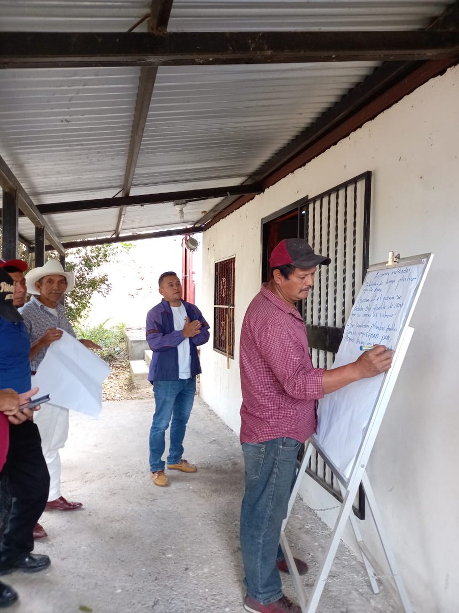 UNAGNicaragua's tweet image. Sesión de plataforma se la mesa de agua de Jucuapa, en  revisión y seguimiento de la Agenda de agua, fondos #SWISSAID el 26 de abril 2023. asistencia de miembros de CAPS, políticos comunitarios, miembros de cooperativas y promotores de #pcac. #Matagalpa #unagnicaragua