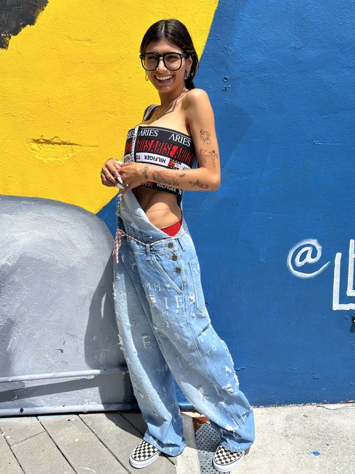 🫧🍄💫🪐 https://t.co/rb5Np9kqK7<a href="/tag/oppenheimer"class="tags"><span>&#35;oppenheimer</span></a>