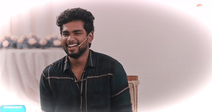 crazy___trazy's tweet photo. If you believe something needs to exist, if it's something you want to use yourself,...
#SamVishal https://t.co/VgykyNZWcN