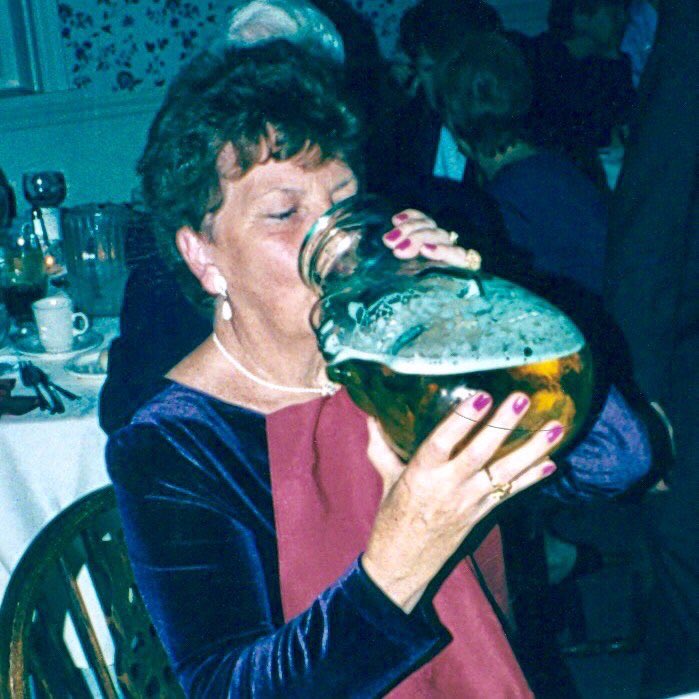 RobFromMonroe's tweet image. Mom would be 90 today if she hadn’t left us 6 yrs ago.
With Dad still around, her memory is so clear, I find myself smiling all the time. 
So, raise a glass to the funniest person in the room &amp;amp; the person who enjoyed life just a little bit more than everyone else.
HBD Mom! 🎉