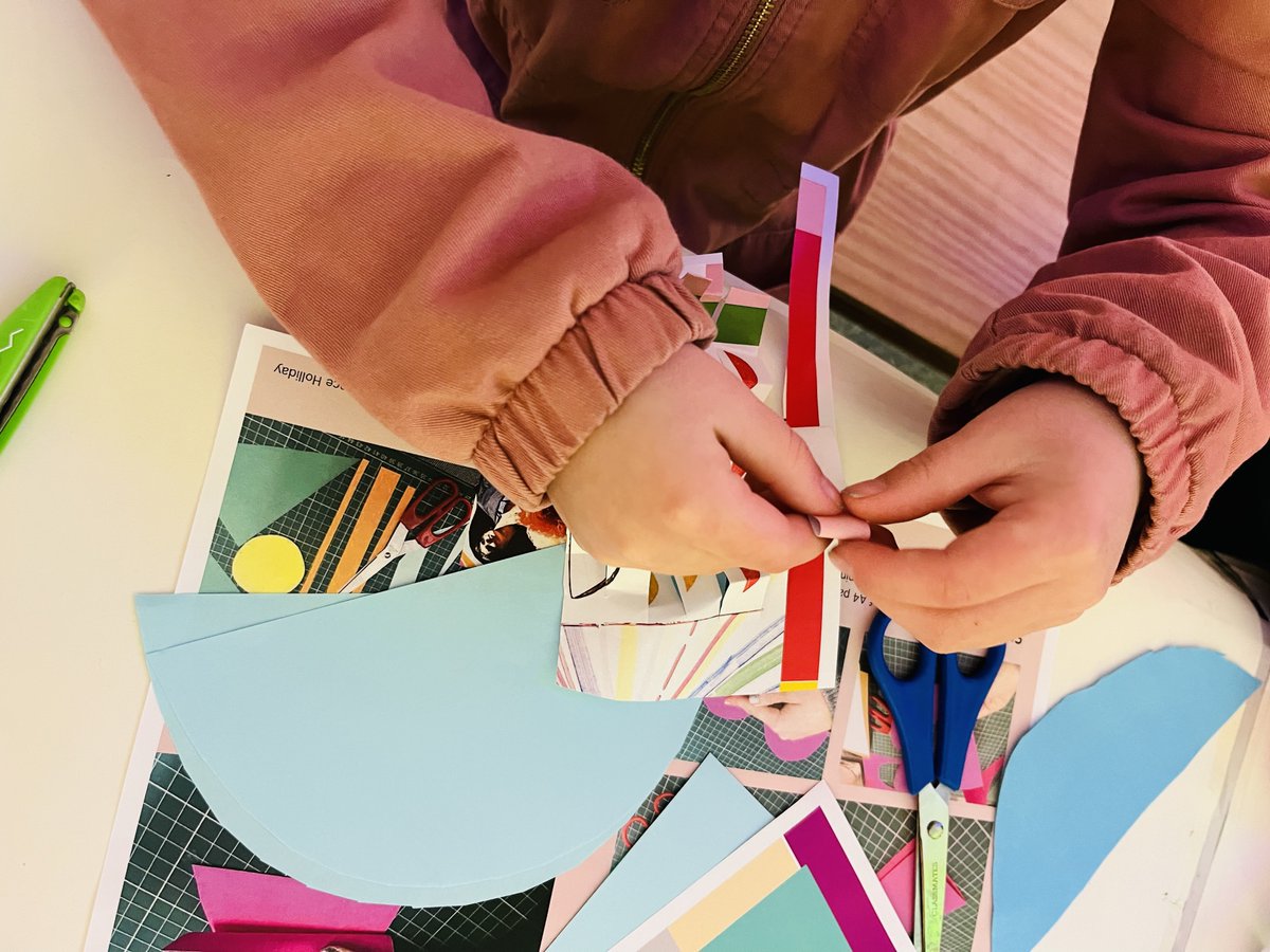 CEP_Wandsworth's tweet photo. 🦑🐙So many beautiful jellyfish were crafted at last Sunday's workshop with at @gracegholliday
Miss last weekend's workshops? Don't worry, we have more free family workshops throughout the bank holiday at #SingleUsePlanet @SouthsideSW18!
🌍Find out more> https://t.co/pC8JsMrkqQ https://t.co/9Ysjsrl1wl